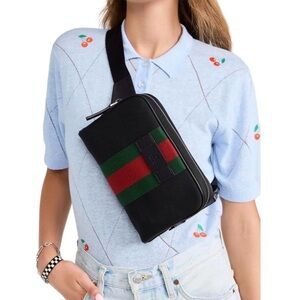 Gucci belt bag like new! Only wore once. Comes with bag and box!